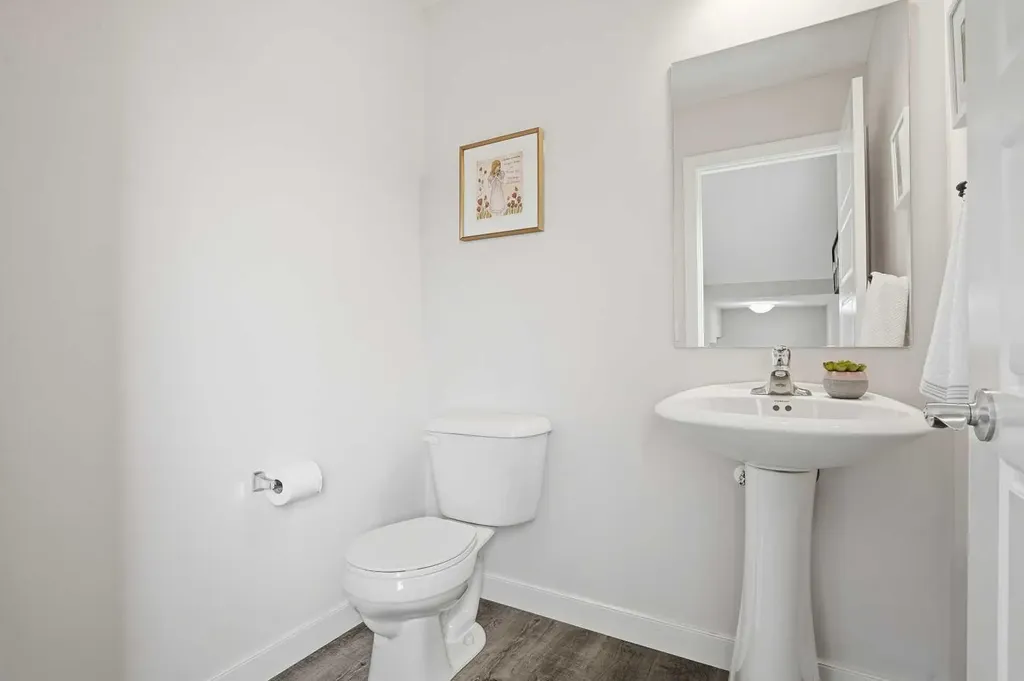 30 Juniper Street Okotoks AB T1S 5S2