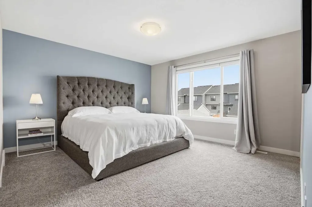 30 Juniper Street Okotoks AB T1S 5S2
