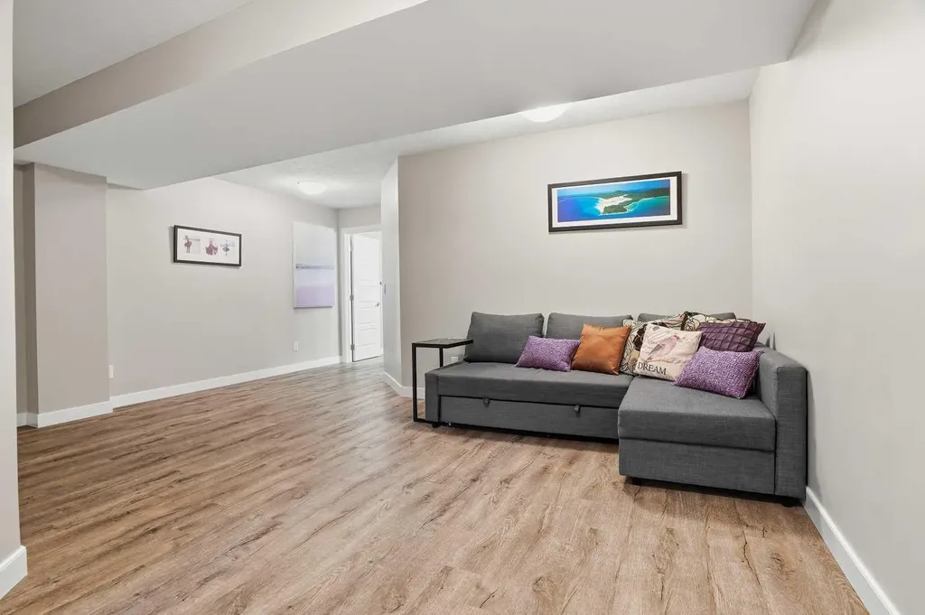 30 Juniper Street Okotoks AB T1S 5S2