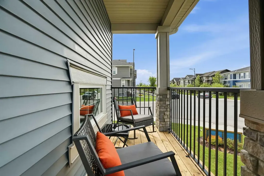 30 Juniper Street Okotoks AB T1S 5S2