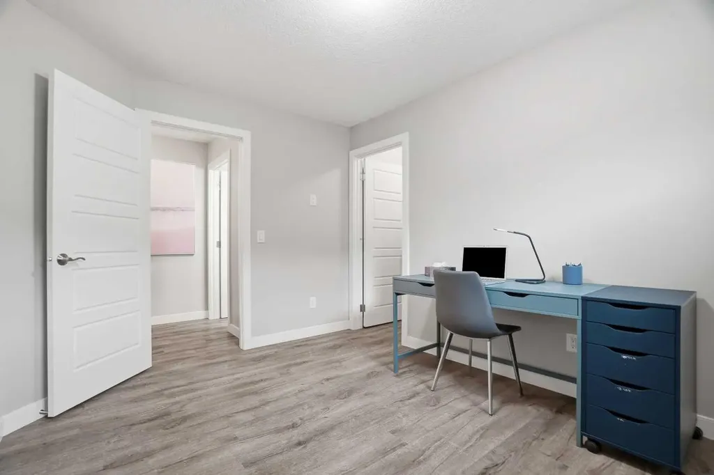 30 Juniper Street Okotoks AB T1S 5S2