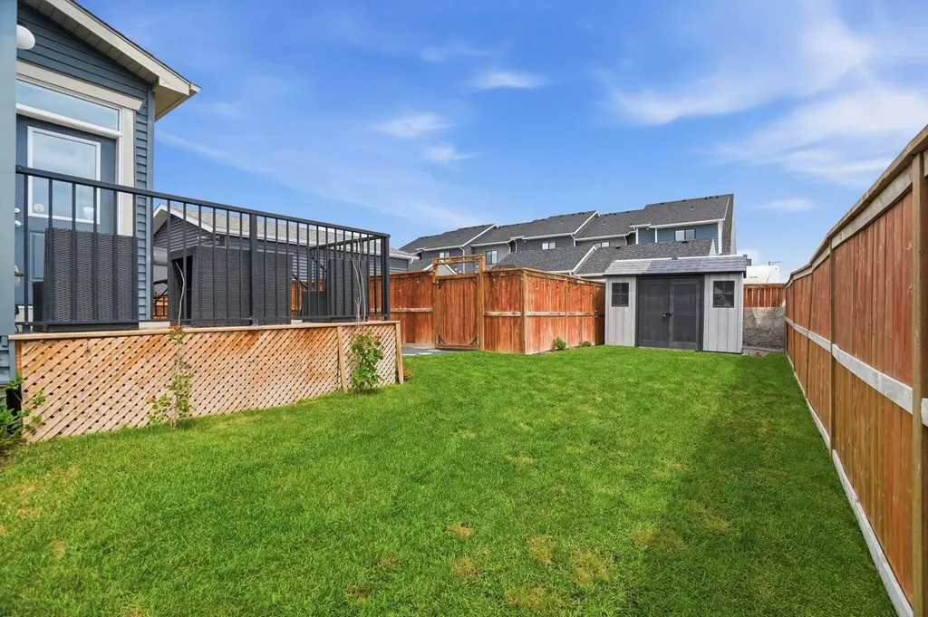 30 Juniper Street Okotoks AB T1S 5S2