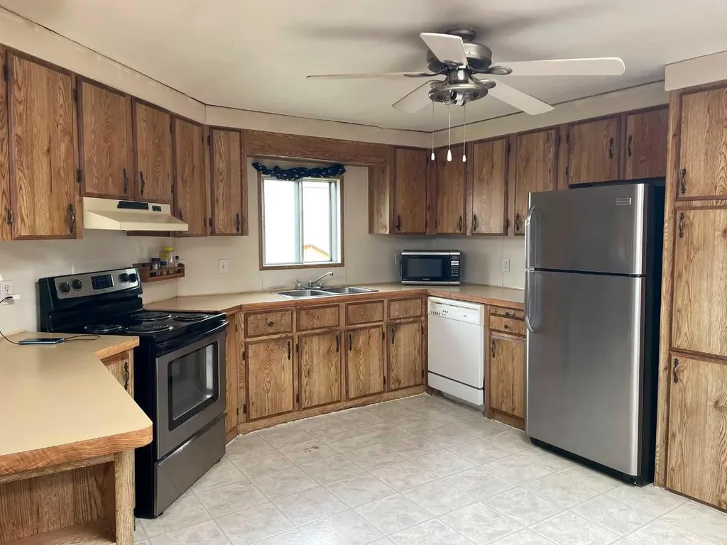 6309 48 Street Taber AB T1G 1J3