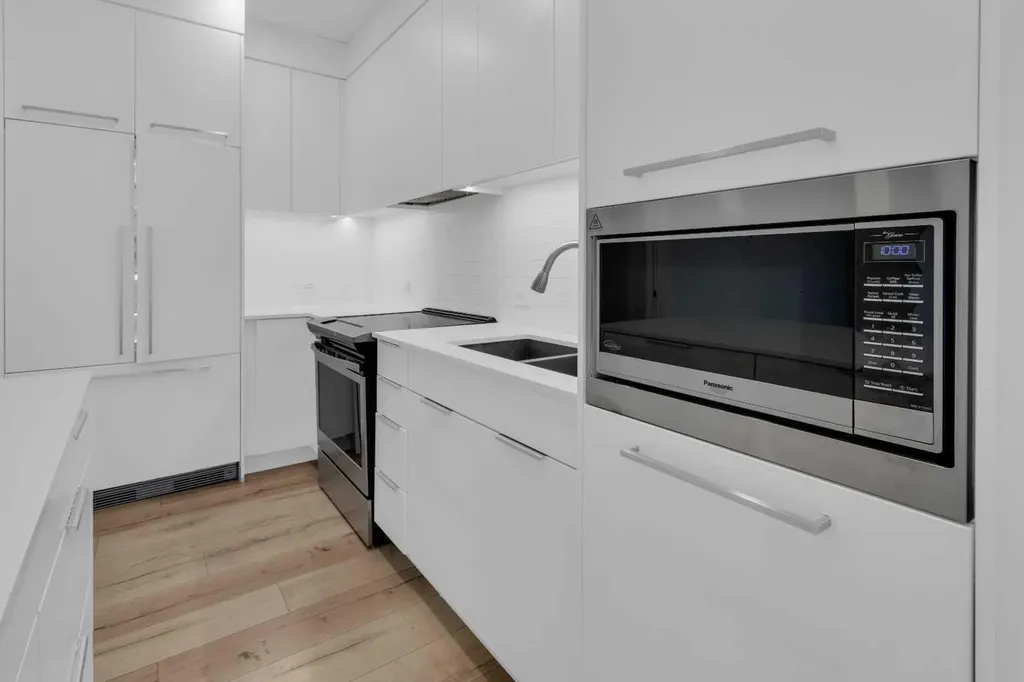 3125 39 Street NW Calgary AB T3B6H5