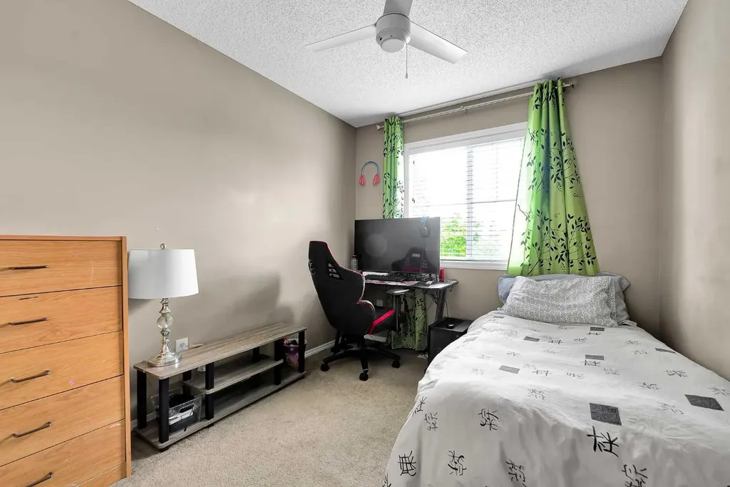169 Country Village Manor NE Calgary AB T3K 0L6