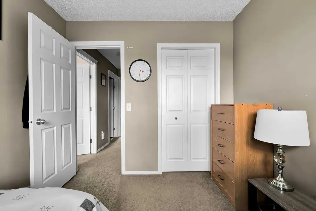 169 Country Village Manor NE Calgary AB T3K 0L6