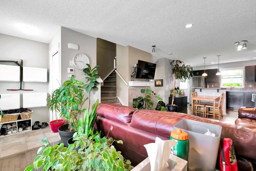 169 Country Village Manor NE Calgary AB T3K 0L6