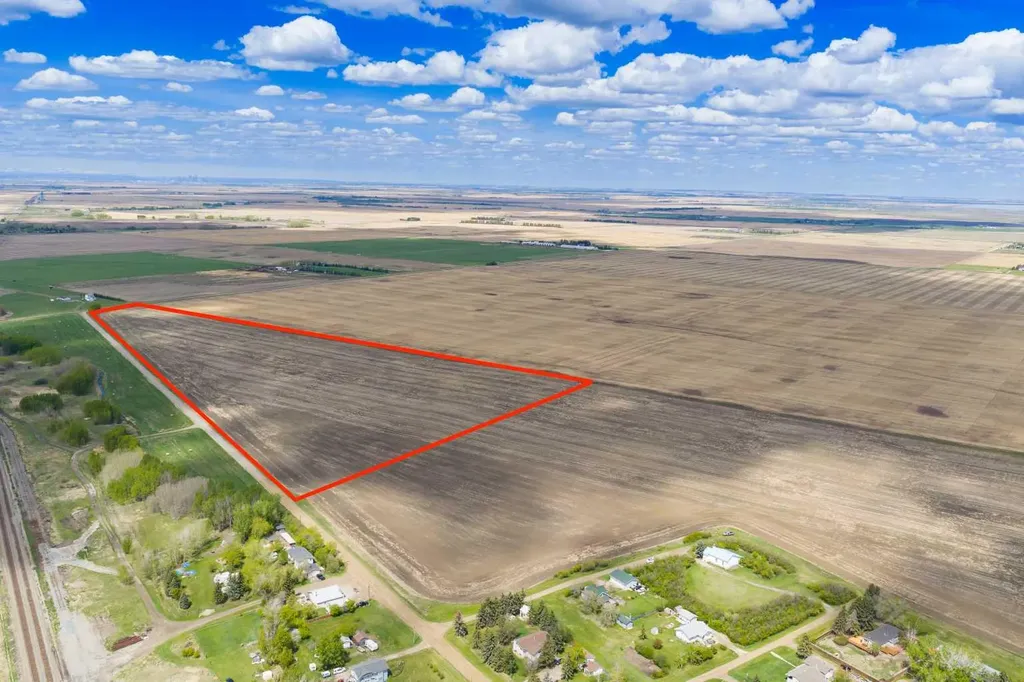 Nw; 14; 22; 27; W4m Rural Rocky View County AB T1X 2B6