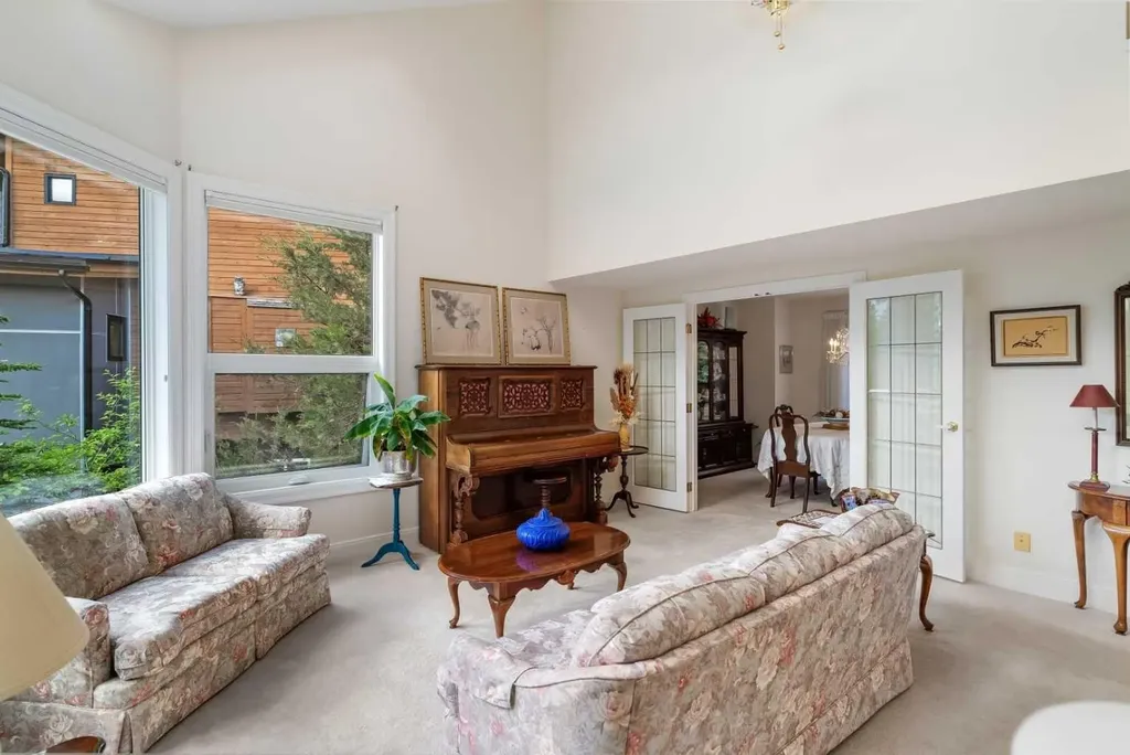 1072 Evergreen Canmore AB T1W2P9