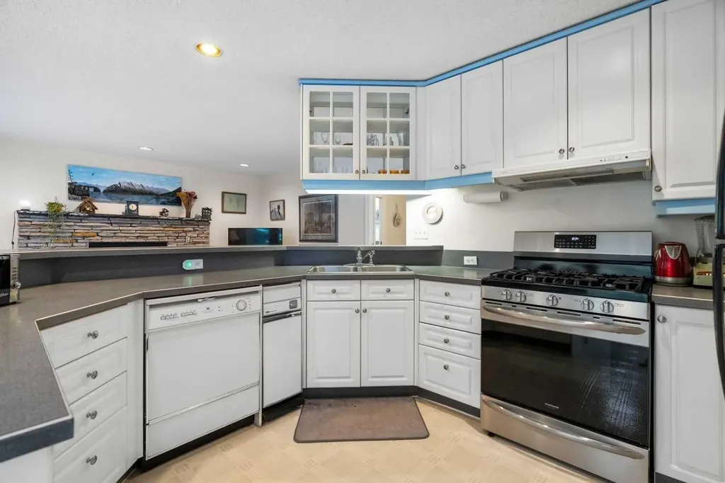 1072 Evergreen Canmore AB T1W2P9