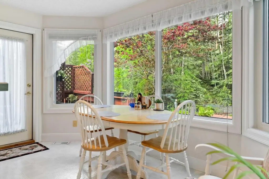 1072 Evergreen Canmore AB T1W2P9
