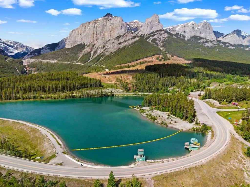 1072 Evergreen Canmore AB T1W2P9