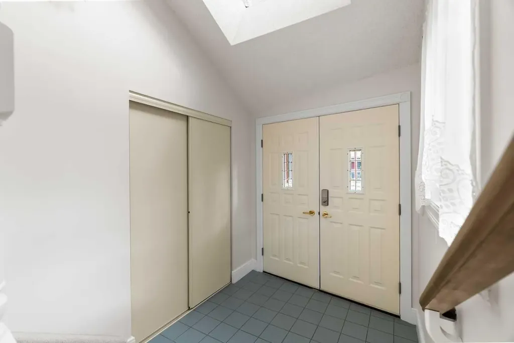 1072 Evergreen Canmore AB T1W2P9