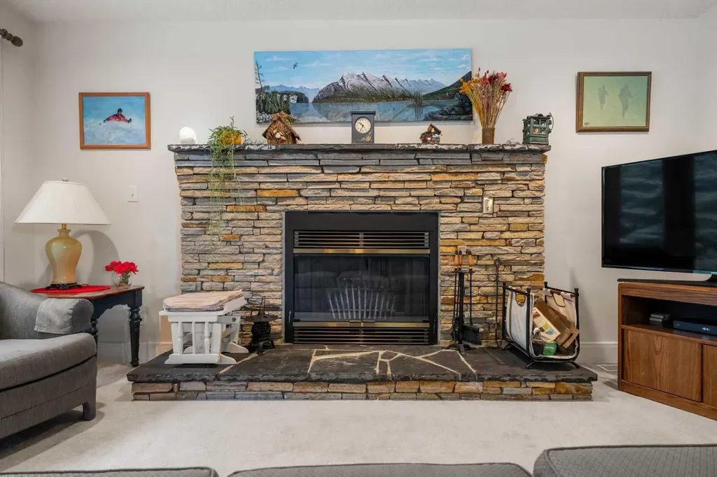 1072 Evergreen Canmore AB T1W2P9