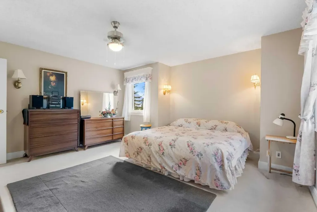 1072 Evergreen Canmore AB T1W2P9