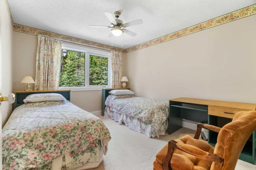 1072 Evergreen Canmore AB T1W2S6