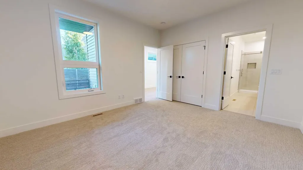 929 9 Street S Lethbridge AB T1J 2M1