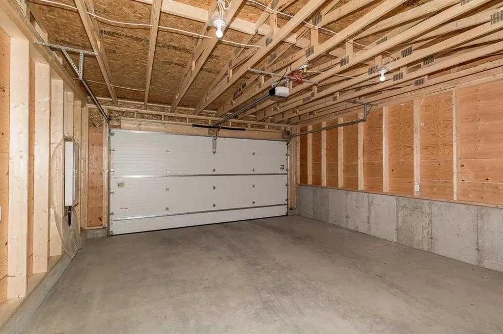 929 9 Street S Lethbridge AB T1J 2M1