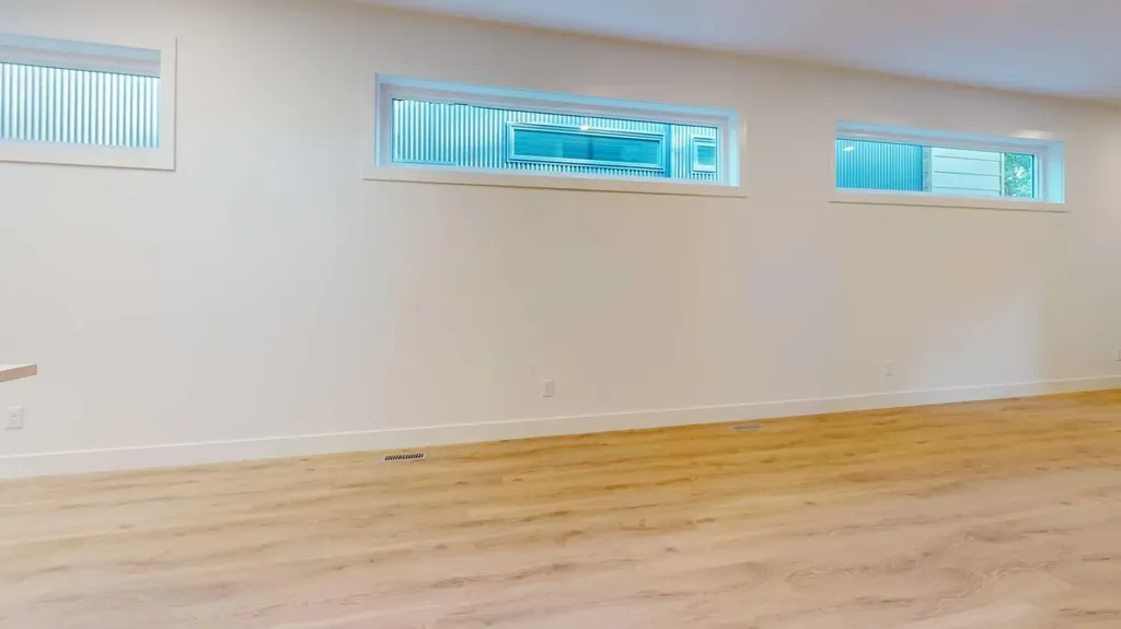 929 9 Street S Lethbridge AB T1J 2M1