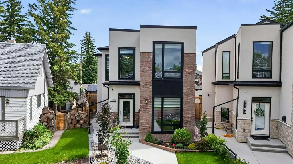 1135A Regent Crescent NE Calgary AB T2E 5J6
