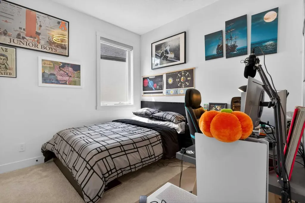 1135A Regent Crescent NE Calgary AB T2E 5J6