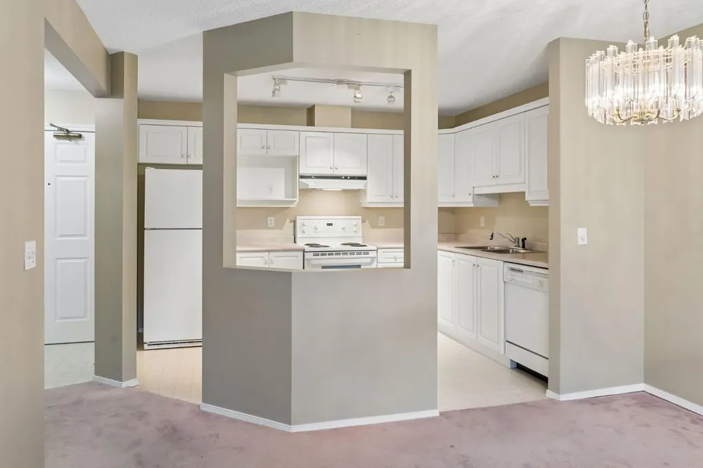3208 Hawksbrow Point NW Calgary AB T3G 4C9