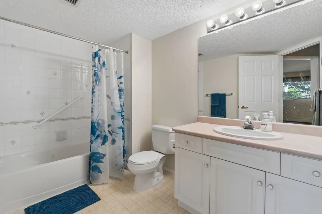 3208 Hawksbrow Point NW Calgary AB T3G 4C9