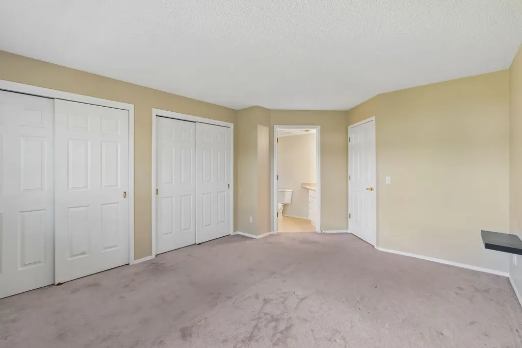 3208 Hawksbrow Point NW Calgary AB T3G 4C9