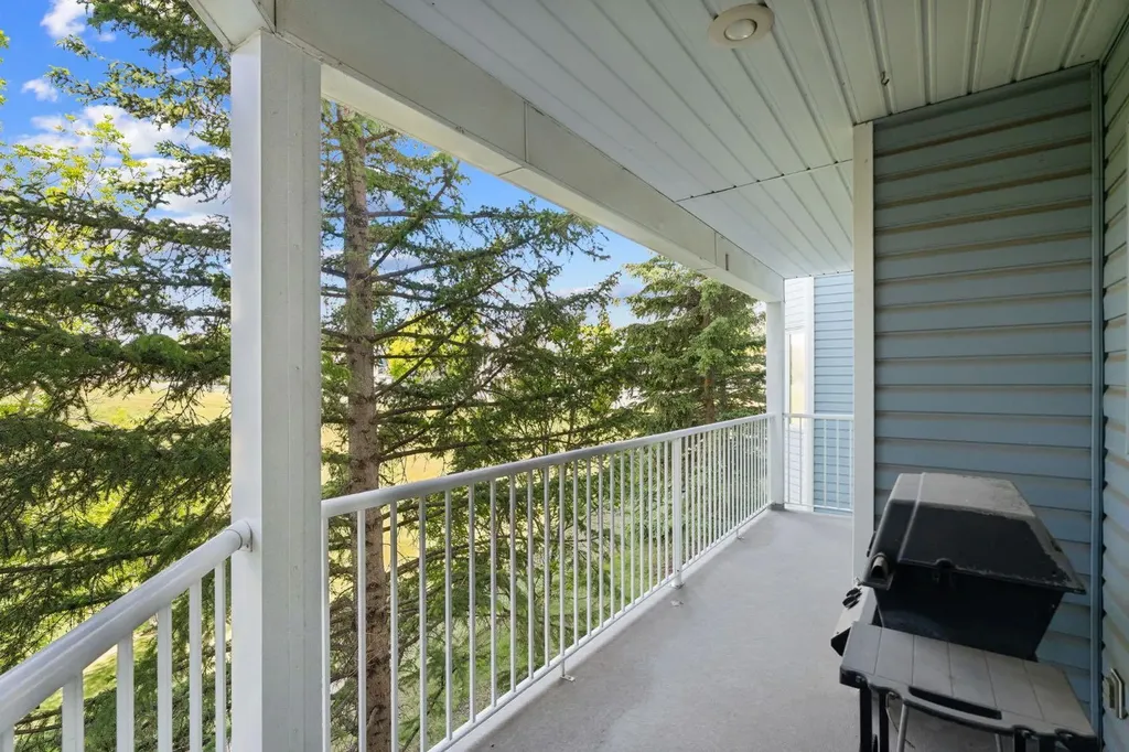 3208 Hawksbrow Point NW Calgary AB T3G 4C9