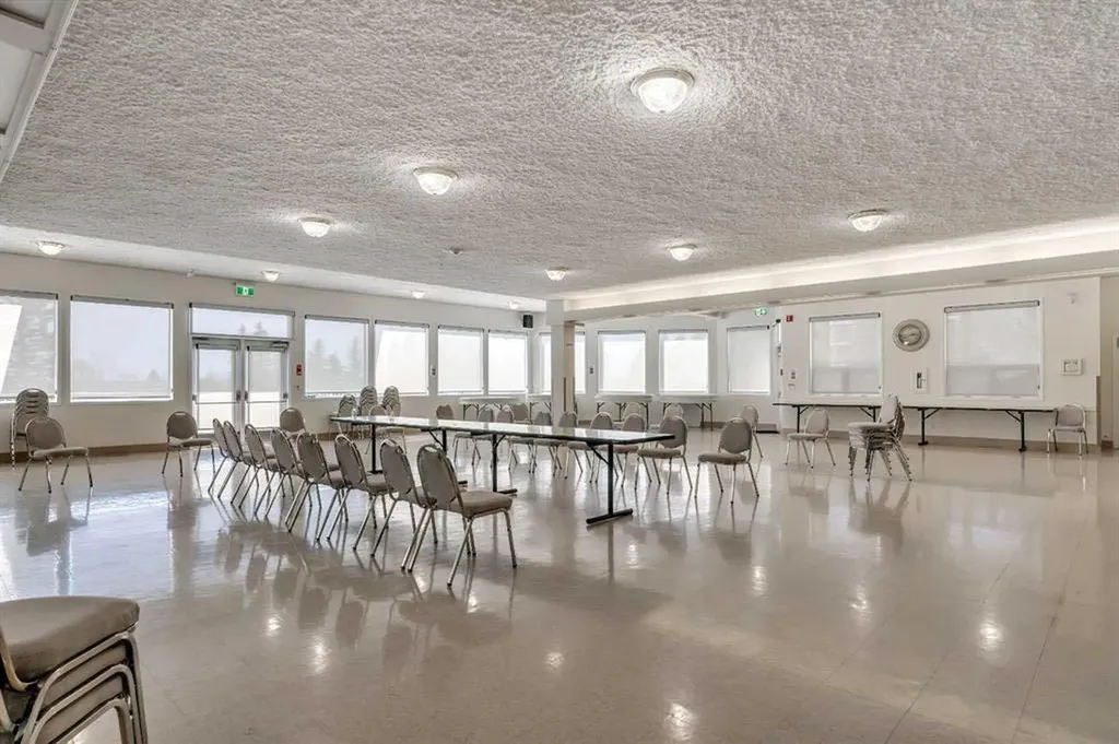 3208 Hawksbrow Point NW Calgary AB T3G 4C9