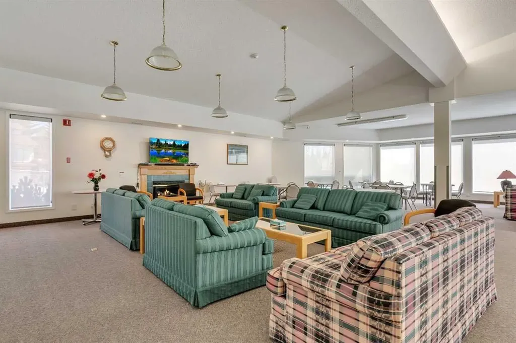 3208 Hawksbrow Point NW Calgary AB T3G 4C9