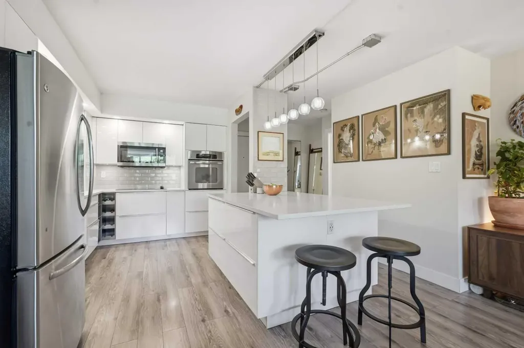 345 4 Avenue NE Calgary AB T2E 0J4