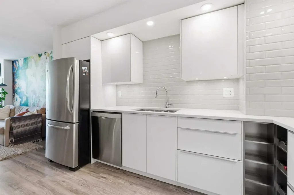 345 4 Avenue NE Calgary AB T2E 0J4