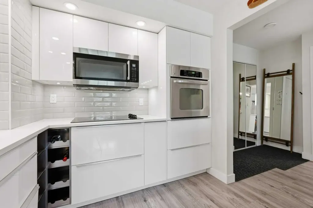 345 4 Avenue NE Calgary AB T2E 0J4