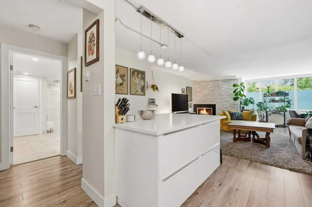 345 4 Avenue NE Calgary AB T2E 0J4