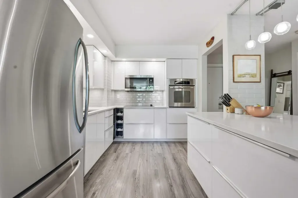 345 4 Avenue NE Calgary AB T2E 0J4