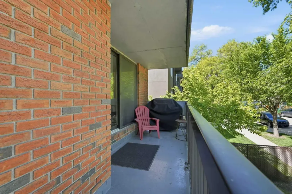 345 4 Avenue NE Calgary AB T2E 0J4