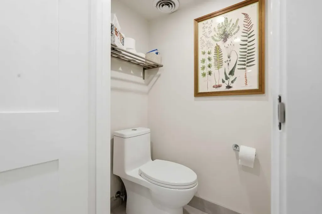 345 4 Avenue NE Calgary AB T2E 0J4