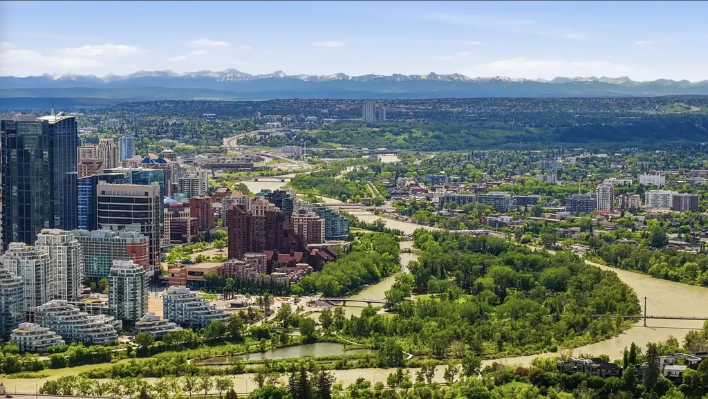 345 4 Avenue NE Calgary AB T2E 0J4