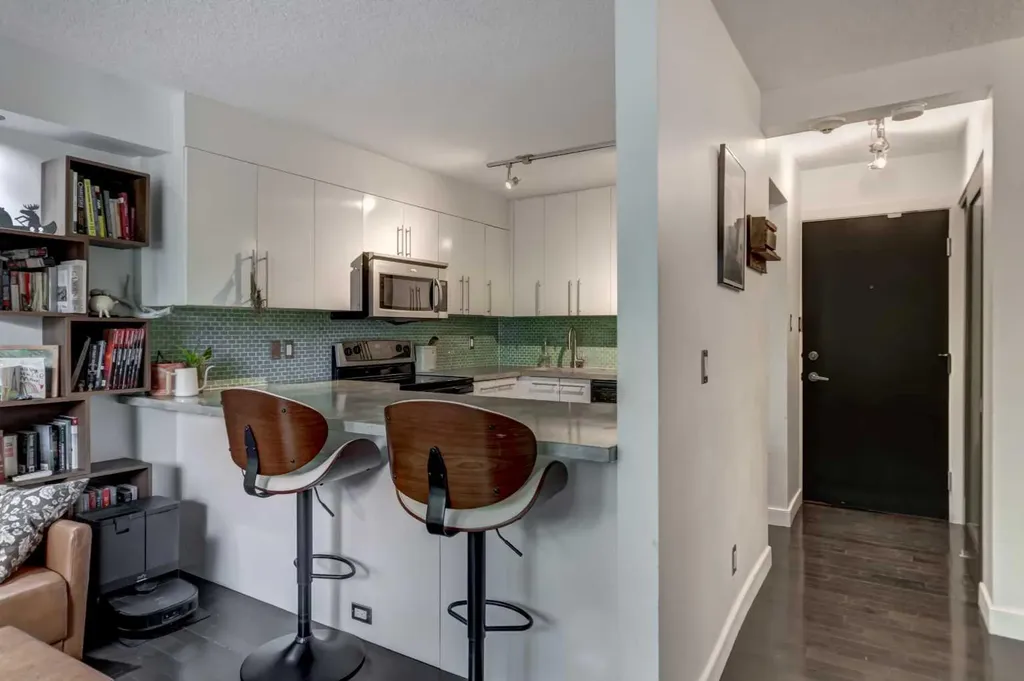 1904 10 Street SW Calgary AB T2T 3G1