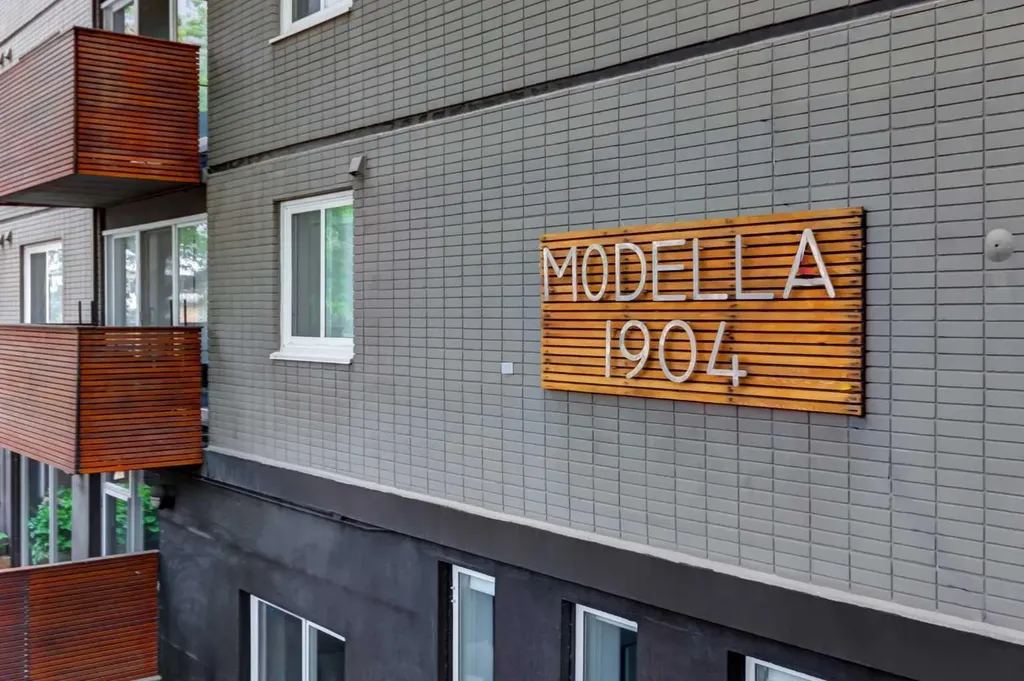 1904 10 Street SW Calgary AB T2T 3G1