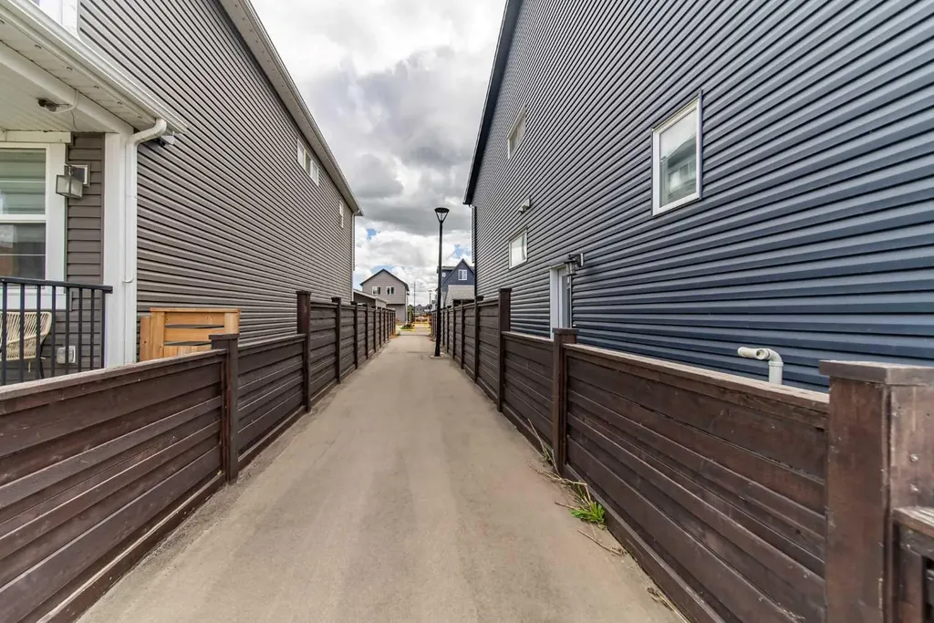 193 Union Avenue SE Calgary AB T3M 3E8
