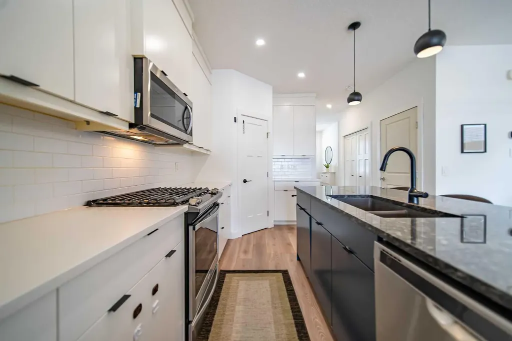 193 Union Avenue SE Calgary AB T3M 3E8
