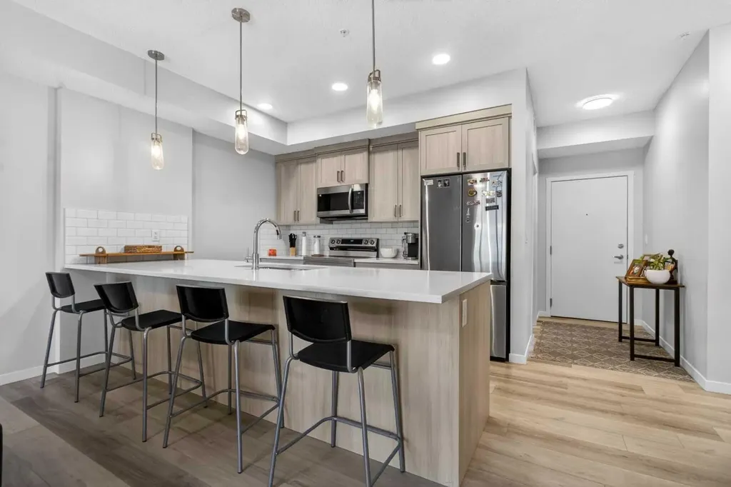 33 Carringham Gate NW Calgary AB T3P 2H6