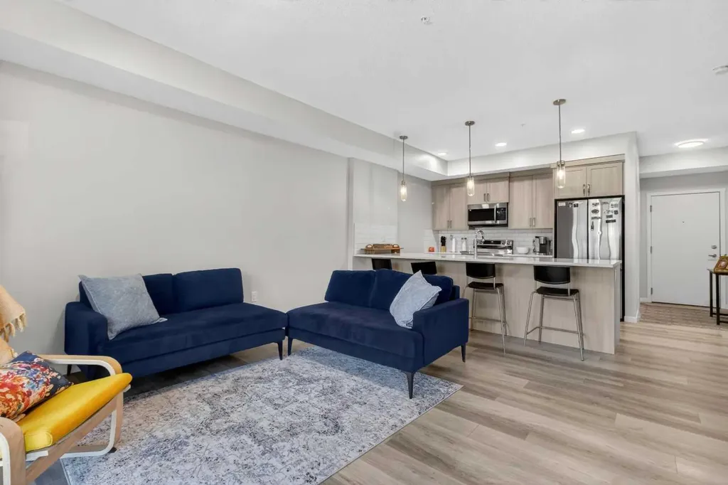 33 Carringham Gate NW Calgary AB T3P 2H6
