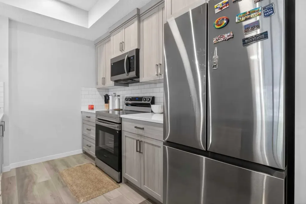 33 Carringham Gate NW Calgary AB T3P 2H6