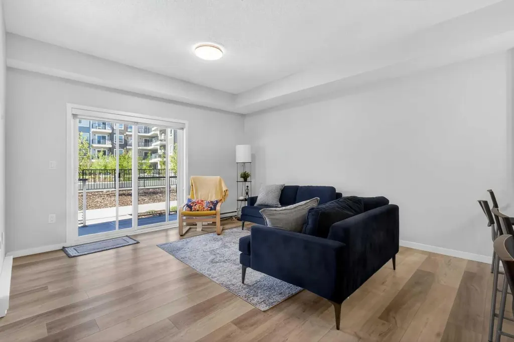 33 Carringham Gate NW Calgary AB T3P 2H6