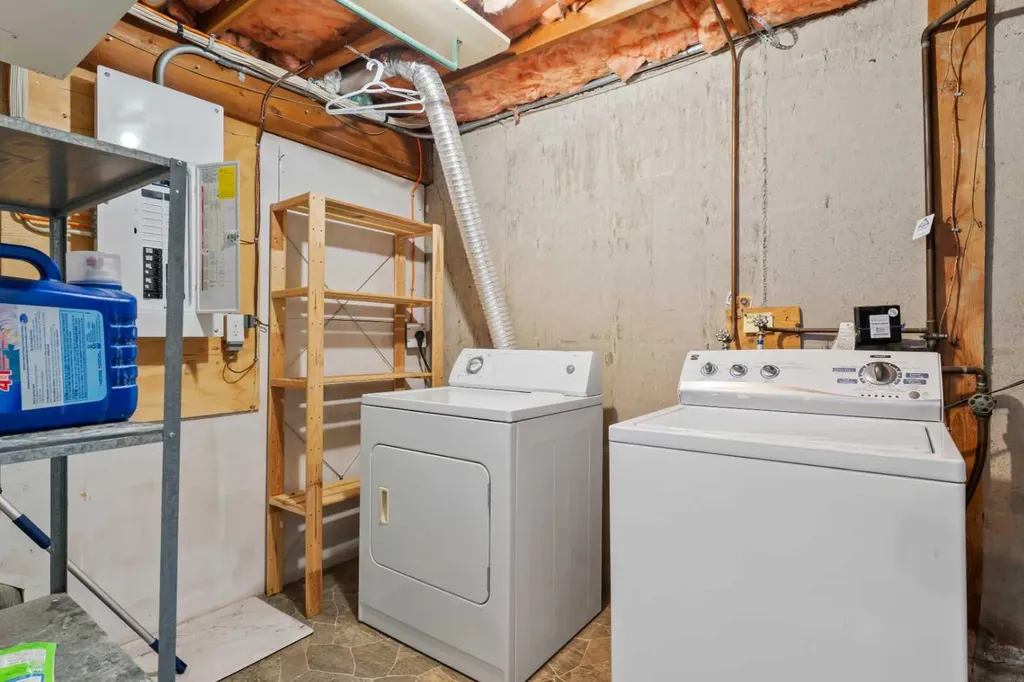 2530 16a Street NW Calgary AB T2M 3R4