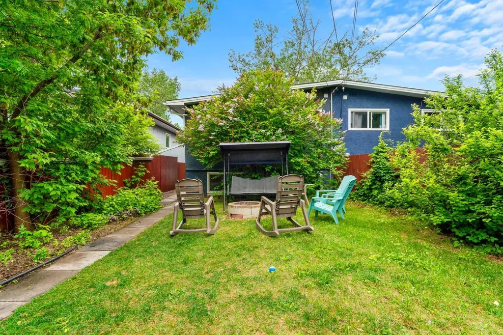 2530 16a Street NW Calgary AB T2M 3R4