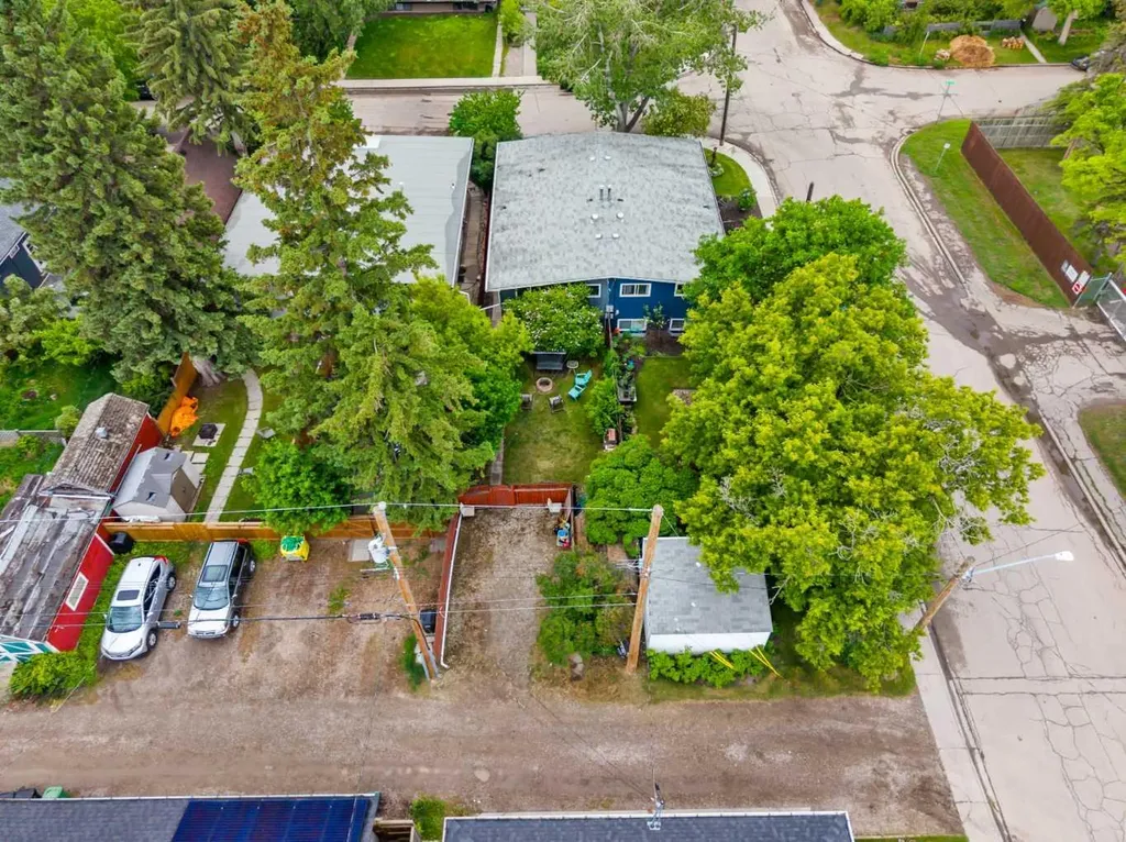 2530 16a Street NW Calgary AB T2M 3R4